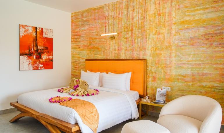 Pearl Art Room (Adult Only)