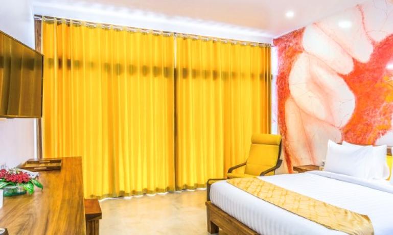 Deluxe Pool View (Adult Only)