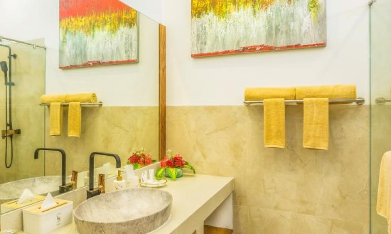 Deluxe Pool View (Adult Only)