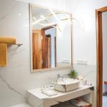 Pearl Art Room (Adult Only)